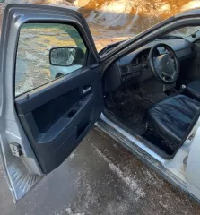 Продажа имущества должника Индюхова И.Н:  Легковой автомобиль, марка: LADA 217030, модель: LADA PRIORA, год изготовления: 2013, цвет: светло серебристый металл, мощность двигателя, л. с.  кВт : 97,9 л.с.  72,0 кВт , рабочий объем двигателя, куб. см: 1596 Лот №1 Лот №1 Легковой автомобиль, марка…