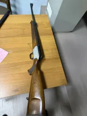 Карабин охотничий Blaser R 93. Наименование изделия: карабин охотничий Blaser R‑93. Производитель: Blaser Jagdwaffen GmbH (Германия). Калибр: 9,362 мм. Тип оружия: нарезной магазинный карабин с продольно‑скользящим затвором прямого действия и радиальным запиранием.