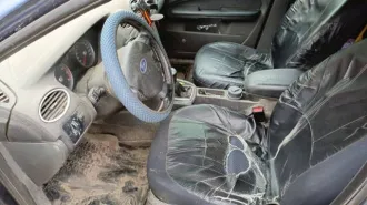 Ford Focus 2006 года, синий. VIN: X9F4XXEED46B27911, ПТС: 50НК562499, госномер: Х344ЕУ750. Разрешенная максимальная масса 1910 кг, масса без нагрузки 1325 кг. Автомобиль в залоге у ООО МКК «Корона», не на ходу. Пробег 396 000 км.