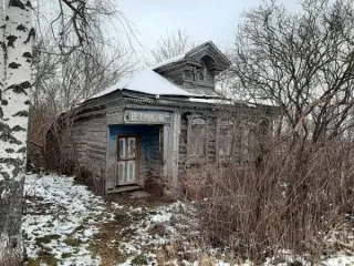 Ветеринарный участок 40 кв. м и земельный участок 259 кв. м. Объект 1: Нежилое здание, площадью 40,0 кв. м, назначение: нежилое, наименование: ветеринарный участок, количество этажей: 1, в том числе подземных 0, кадастровый номер 52:29:0070005:802. Объект 2: Земельный участок общей площадью 259+/-6…