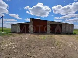 Здание 1970 кв.м и земельный участок 2410+/-31 кв.м в Волгоградской обл. Здание нежилое площадью 1970 м.кв., адрес: обл. Волгоградская, р-н. Клетский, в 350 метрах на юг от хутора Новоцарицынский, кадастровый номер 34:12:050005:219 (является предметом залога), Земельный участок площадью 2410 +/- 31…