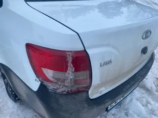 Автомобиль LADA 219010. Государственный регистрационный знак Е292ХК159. VIN ХТА21901060403288. Тип ТС легковой седан. Год выпуска 2016. Цвет белый. ПТС 630Е 370108. СТС 99 60 647628. Требуется капитальный ремонт двигателя. Автомобиль после аварии. Автомобиль не на ходу.