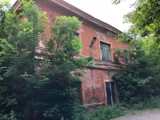 Комплекс недвижимости 4773.6 кв.м, Иркутская область. Расположен в Кировском районе г. Иркутска по ул. Степана Разина, 23. Земельный участок площадью 3427 +/- 6.5 кв.м, кадастровый номер 38:36:000034:173, категория земель: земли населенных пунктов, вид разрешенного использования: под эксплуатацию…