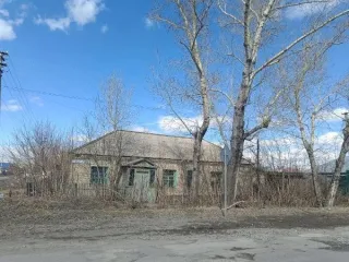 Нежилые здания и земельный участок, 435,3 кв.м, Новосибирская область, Карасук. Нежилое здание с кадастровым номером 54:08:010232:208, нежилое здание (склад-гараж) с кадастровым номером 54:08:010232:206, нежилое здание (склад) с кадастровым номером 54:08:010232:207, нежилое здание (склад-гараж) с…