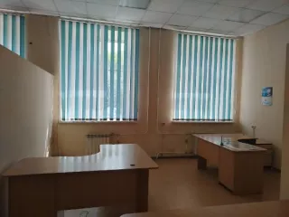 нежилое помещение, находящееся по адресу: г.Каменск-Уральский, ул. Кунавина, д.6, площадь 66,6 кв.м. Помещение с кадастровым номером 66:45:0100241:1637 площадь 66.6 по адресу Свердловская область, г. Каменск-Уральский, ул. Кунавина, д. 6. номера на поэтажном плане: 38-39. Окна выходят во двор…