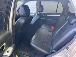 Hyundai Santa Fe 2.7 GLS AT 2007 года выпуска, VIN KMHSH81DP8U248868. Автомобиль на ходу, пробег около 312 000 км, техническое состояние не исследовалось.