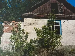 Земельный участок площадью 1258 кв.м с постройками в Волгоградской области. Кадастровый номер участка: 34:07:070001:6336. На участке расположены: контора площадью 62,5 кв.м (кадастровый номер 34:07:080002:19561) и столовая с красным уголком площадью 70,4 кв.м (кадастровый номер 34:07:080002:19479)…