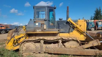 Бульдозер Shantui SD22, 2015 г., заводской № (рамы) CHSD22AACF1017927, ГРЗ ММ897049. Местонахождение: Респ. Саха (Якутия), г. Олекминск, с. Авиапорт, ул. Кузьмина, д. 2