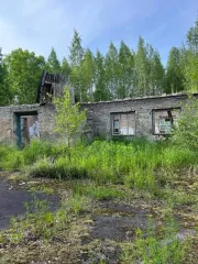 Здание 51,4 кв.м и земельный участок 241190 кв.м в Ленинградской области, Сланцевский район, город Сланцы. Земельный участок кадастровый номер 47:28:0126003:3, категория земли населенных пунктов, разрешенное использование под склад взрывчатых материалов, площадь 241190 кв.м, адрес территория Южная…