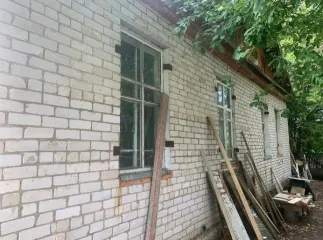 Земельный участок 1130 кв.м с гаражами и зданием, Псковская область. Площадь 1 130 кв. м, кадастровый номер 60:07:0010520:19, РНФИ П11600001561. На участке расположены: здание гаража площадью 137,3 кв. м, кадастровый номер 60:07:0010520:35, РНФИ П12600001509; административное здание площадью 133,2…