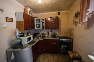 Помещение 46,3 кв.м, п. Винзили, Тюменская обл. Общая площадь 46.3 кв.м, расположенное по адресу: 625530, Тюменская обл., р-н Тюменский, п. Винзили, ул. 60 лет Октября, д. 4, кв. 23, кадастровый номер 72:17:0301007:387. Осмотр имущества по месту его нахождения - по предварительной записи…