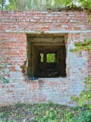 Нежилое здание 137 кв.м и земельный участок 363 кв.м, Тульская область. Нежилое здание общей площадью 137,0 кв.м., КН 71:07:040303:651, количество этажей – 1, в т.ч. подземных 0, расположенное по адресу: Тульская область, п. Гвардейский, ул. Дружбы, земельный участок общей площадью 363 кв.м., с…
