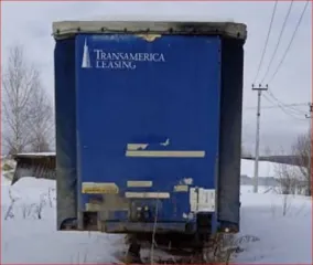 Прицеп Montracon, 1996 года, идентификационный номер SMRC3A04496D54440. Грузовой автомобиль МАЗ 544008-060-031, 2011 года, красный, VIN Y3M544008B0006590, ПТС 77УР946832, госномер Х656АР76.