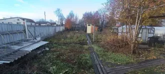 Право собственности на 1/4 доли в праве общей долевой собственности на жилое помещение, площадью 26,7 кв.м., кадастровый номер: 21:03:010538:534, расположенное по адресу: Чувашская Республика   Чувашия, г. Алатырь, тракт Сурский, д. 10, кв. 4 с долей в праве общей долевой собственности на земельный…