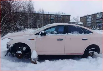 Ford Mondeo 2009 года, VIN: X9FDXXEEBD9E56025. Автомобиль имеет повреждения.