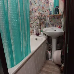 Квартира 57.6 кв.м, Ивановская область, городской округ Кохма, город Кохма, улица Дзержинского, дом 2, квартира 4, кадастровый номер: 37:29:020405:93. Имущество находится в залоге у PAO Sovcombank.