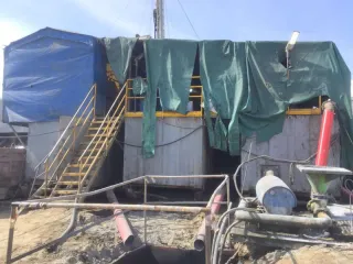 Гидравлический силовой блок системы верхнего привода (в контейнерном исполнении), производства Sital s.r.l., бывший в эксплуатации, разукомплектован.