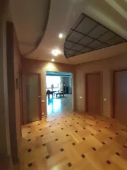 Жилое помещение (квартира), кадастровый номер: 77:08:0009019:1584, общей площадью 316,10 кв.м. 
Расположенное по адресу: г. Москва, ул. Маршала Бирюзова, д. 32, корп. 1, кв. 71, 
Дополнительная информация: имущество продается на условиях приобретения финансовым управляющим Тяпинской Е.Н…