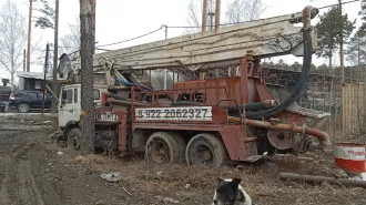 Volvo F7 1983 года выпуска, идентификационный номер YV2L07FC7DA021540, цвет белый. Бетоносмеситель на базе Volvo F7. Транспортное средство не на ходу, работоспособность механизмов отсутствует. Адрес стоянки: Екатеринбург, улица Фронтовых Бригад, 35А.