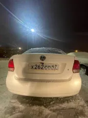 Volkswagen Polo, 2014 года, 105 лс, 256000 км. Транспортное средство марки ФОЛЬКСВАГЕН РОLO 2014 года выпуска, идентификационный номер ХW8ZZZ61ZЕG070033, государственные регистрационные знаки: Х262СО47. Залогодержатель: АО Ингосстрах Банк (АО Банк Инго, ИНН 7714056040).