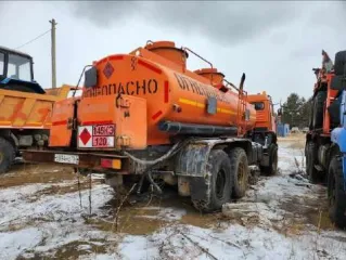Автотопливозаправщик 464905-0000010, VIN X89464905A0DP1036, шасси XTC43118KA2375638, г.в. 2010, гос.рег.знак Н 406 ХО 163. Местонахождение: Иркутская область, г. Усолье-Сибирское.