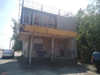 Продается нежилое здание поста ГИБДД, кадастровый номер 56:43:0000000:9306, и движимое имущество – металлические ставни для окон установленные на здании стационарного поста в количестве 8 шт. (ОС0000002859), расположенные по адресу: Оренбургская область, г Орск, на пересечении нижней автодороги и…