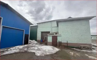Здания и земельный участок 8417 кв.м. в Кемеровской обл. Земельный участок, кадастровый номер: 42:24:0101015:973, площадью: 8 417 кв. м, вид разрешенного использования: объекты придорожного сервиса. Здание нежилое (основное строение), кадастровый номер: 42:24:0101015:5848, площадью:1414,3 кв. м…