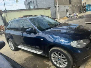 Автомобиль BMW X5, VIN: X4XZV41150L458786, 2011 год, госномер У366ЕМ05. В залоге у АО "ТБанк".