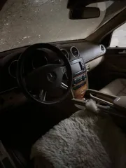 Mercedes-Benz CL-Класс 2007, 388 лс, 498253 км, АКПП, полный привод. Легковой автомобиль, марка: МЕРСЕДЕС, модель: GL450, год изготовления: 2007, цвет: черный, VIN: 4JGBF71E07A288337, ПТС: 78 УА 181901, г/н: М397КА102, тип двигателя: бензиновый. Автомобиль битый, стит без движения более 7 лет…