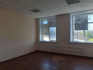 Встроенное нежилое помещение с кадастровым номером 34:12:010501:2518, реестровый номер федерального имущества П13360000725, площадью 32,2 кв.м по адресу: Волгоградская область, Клетский район, станица Клетская, ул.Луначарского, 48. Общая площадь: 32.2. Расположение в пределах объекта недвижимости…