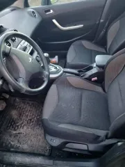 Peugeot 308, 2008 года, 120 лс, 468000 км, АКПП. Легковой автомобиль, марка, модель: PEUGEOT 308, VIN: VF34C5FWF55329565, категория тс – В/М1, 2008 г.в. модель двигателя 10FHAPPSA, кузов: VF34C5FWF55329565, цвет кузова – черный, мощность двигателя, л.с. (кВт) – 120 (88.24) рабочий объем двигателя…