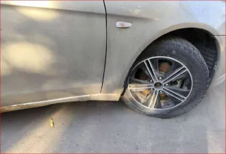 Mitsubishi Lancer 2011 Легковой седан Mitsubishi Lancer 1,5, VIN: JMB5NCY2ABU006835, год выпуска: 2011, цвет: бежевый, тип двигателя: бензиновый, мощность двигателя: 109 л.с. (80,2 кВт), объем двигателя: 1499 куб.см., экологический класс: четвертый. По периметру автомобиля наблюдаются очаги…