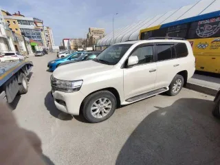 Toyota Land Cruiser 200, 2019 г.в., 249 л.с., 260000 км, полный привод, АКПП, VIN JTMCV05J904274063, гн. Х999СВ86. Автомобиль имеет сколы, вмятины, царапины, повреждения лакокрасочного покрытия и другие дефекты, КЛЮЧИ ОТСУТСТВУЮТ, ДВС не запускался, диагностика технического состояния не проводилась.