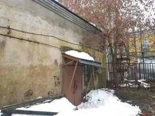 Нежилые здания 739.3 и 160.6 кв.м и земельный участок 1026 кв.м Санкт-Петербург Здания, расположенные по адресу: Санкт-Петербург, поселок Понтонный, улица Александра Товпеко, дом 12, литера А, литера Б, и земельный участок, расположенный по адресу: Санкт-Петербург, поселок Понтонный, улица…