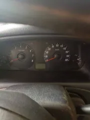 Автомобиль марки Hyundai модель Elantra, 2005 г.в., VIN KMHDN41BP6U247487, цвет серебристый, мощность двигателя 112 л.с. Имеются внешние повреждения: потертости, царапины, вмятины, очаги коррозии на кузове, трещины и сколы стекол. На момент публикации объявления на официальном сайте МВД России…
