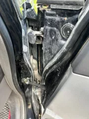 Автомобиль   HONDA CIVIC  Год выпуска – 2008  VIN номер: NLAFD75308W073842. Ржавчина на порогах и на двери,  сломан бензобак, проржавела. Нет крышки об бензобака. Гремит ходовая часть.