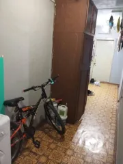Жилое помещение с кадастровым номером 35:21:0401003:2560. Общая долевая собственность, доля в праве 1/5. Местоположение: Вологодская область, г. Череповец, ул. Сталеваров, д. 78, кв. 13, к. 4. Квартира является комнатой в общежитии, куплена с использованием материнского капитала за 460 000 руб…