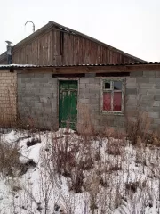 1/2 доля в праве на жилое помещение, площадь: 68,7 кв.м., кадастровый номер: 56:11:0703001:775
Адрес (местонахождение): Оренбургская область, Домбаровский район, п. Караганда, ул.Металлургов, дом № 13, кв. № 1