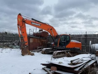 Экскаватор DOOSAN 2017 года выпуска, гусеничный, оранжевого цвета. Заводской номер DNKSEVACZH0018845, номер двигателя C9115003106. Мощность 157 л.с. (115 кВт). Государственный регистрационный номер 0238АВ38. Имущество в залоге ФНС России на основании определения Арбитражного суда от 02.04.2024 по…