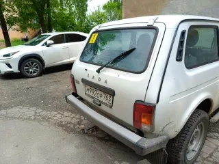 LADA 4x4 2023, модель 212140, белый цвет. VIN: XTA212140R2483053, ЭПТС: 164301070368710, госномер М992ОР763. Изготовитель: Россия. Тип двигателя: бензиновый, номер двигателя -212141260502, мощность 61 кВт. Номер кузова XTA212140R2483053, экологический класс второй, разрешенная максимальная масса…