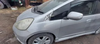 Honda Fit, 2008, вид транспорта: Легковой хэтчбек, год выпуска: 2008, VIN номер: GE81015058, марка: Honda, модель: Fit, кузов № GE81015058, цвет серый. Рабочее состояние не проверялось. Обременения: Залог, запреты судебного пристава исполнителя на рег. действия. Задаток 63540,00 руб. (пор. 045/Тд).