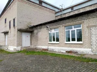 Нежилое здание школы 2610,8 кв.м с участком 5540 кв.м, Пермский край, Гремячинск. Здание общей площадью 2610,8 кв. м, количество этажей – 3, в том числе подземных -0, кадастровый номер 59:04:0301055:29 с земельным участком, категория земель: земли населенных пунктов, разрешенное использование: под…