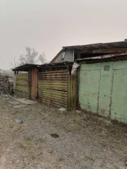 1/4 Доли земельного участка и жилого дома, Забайкальский край: ¼ доли земельного участка с кадастровым номером 75:14:190101:52 по адресу: Забайкальский край, Оловяннинский район, п/ст. Степь, ул. Комарова, д. 147 общей площадью 780 кв. м, вид разрешенного использования: для ведения личного…