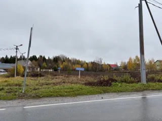 Земельный участок площадью 2007 кв.м, кадастровый номер 72:18:0601010:708, по адресу: Российская Федерация, Тюменская область, Уватский муниципальный округ, село Уват, улица Таежная, земельный участок 4, основной вид разрешенного использования: 4.4, территориальные зоны: publicBusiness.