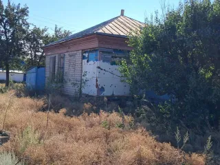 1/3 доли дома и земли, 51 кв.м., Волгоградская обл., х. Алешкин 1/3 доля дома и 1/3 доля земельного участка в Волгоградской обл. еще 1/3 доля дома и 1/3 доля земельного участка в Волгоградской обл. еще 1/3 доля в праве на жилое здание, площадь: 51кв.м., кадастровый номер: 34:33:100001:301, и 1/3…