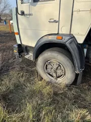 грузовой бортовой автомобиль КАМАЗ 53212, 1993 г.в., г/н Е728МХ161, VIN XTC532120P1044569, в рабочем состоянии, кабина целая – без повреждений, без механических повреждений, имеются небольшие следы коррозии,  должник Горашко Н.В., (Поручение ТУ Росимущества в РО от 28.04.2025 № 61-605-У). Адрес…