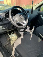 Renault Sandero, легковой автомобиль, год выпуска //, госномер К 748 УА 174, VIN //, марка и модель Renault Sandero.