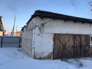 Земельный участок с кадастровым номером 54:04:010109:21, площадью 690+/-18 кв.м., РНФИ:П11550002138, с расположенными на нем объектами: нежилое здание с кадастровым номером:  54:04:010109:116, общей площадью 102,4 кв.м., РНФИ: П12550011240, нежилое здание (гараж) с кадастровым номером: …
