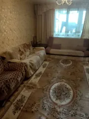 Квартира в Мценске, 62,2 кв.м, 3 комн., Орловская область, пер Драничный, д 19, кв 53, этаж 1, кадастровый номер 57:27:0020638:382. Имущество находится в залоге у АО Альфа-банк.