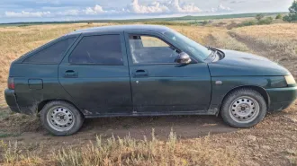 ВАЗ 21120 2004 года выпуска, VIN ХТА21120040219286, цвет темно-зеленый.